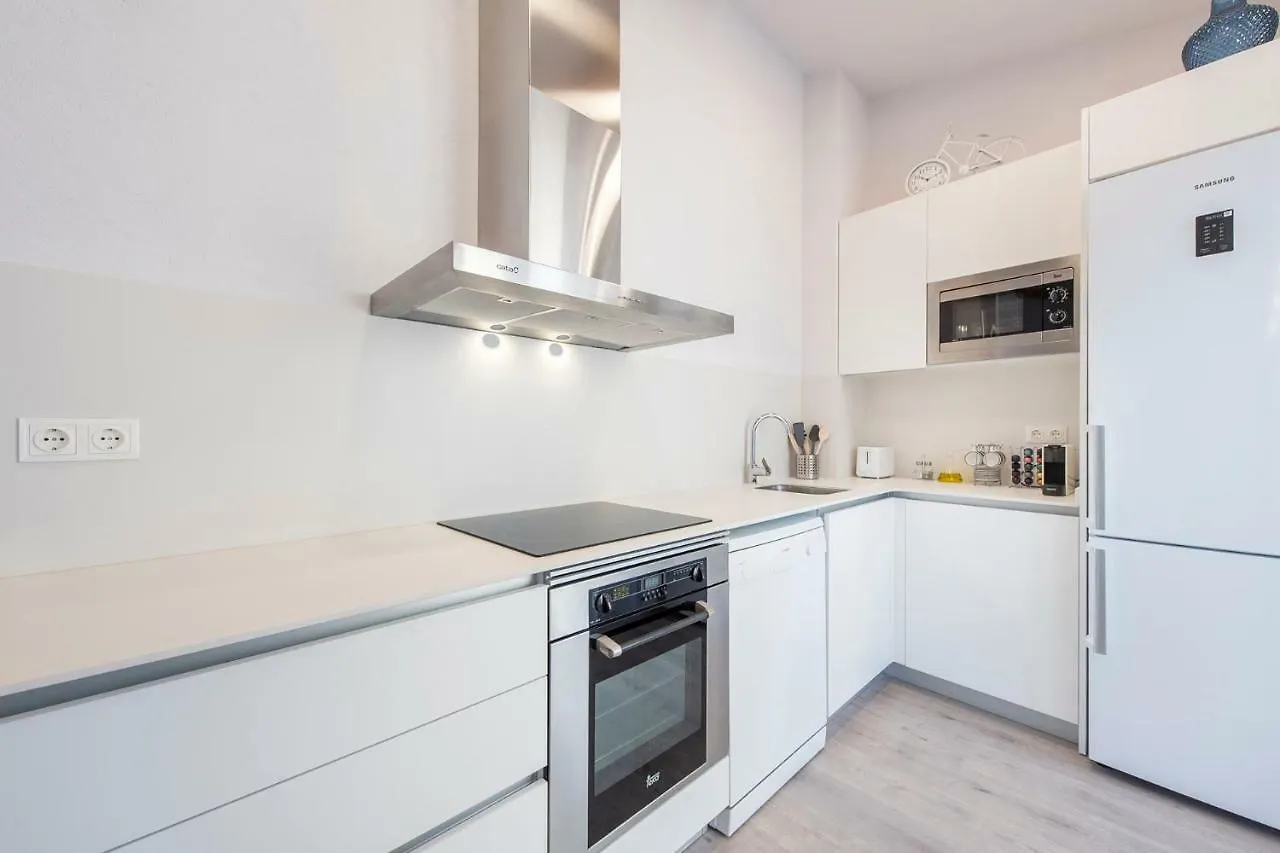 Lovely And Bright Apartment In The Heart Of Banyoles
