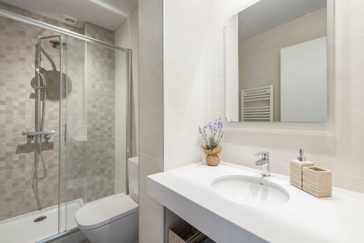 Lovely And Bright Apartment In The Heart Of Banyoles