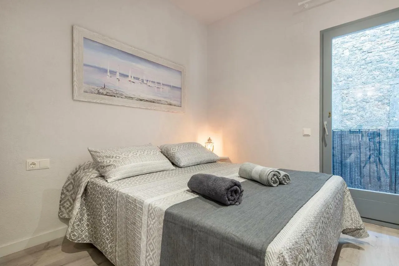 Lovely And Bright Apartment In The Heart Of Banyoles