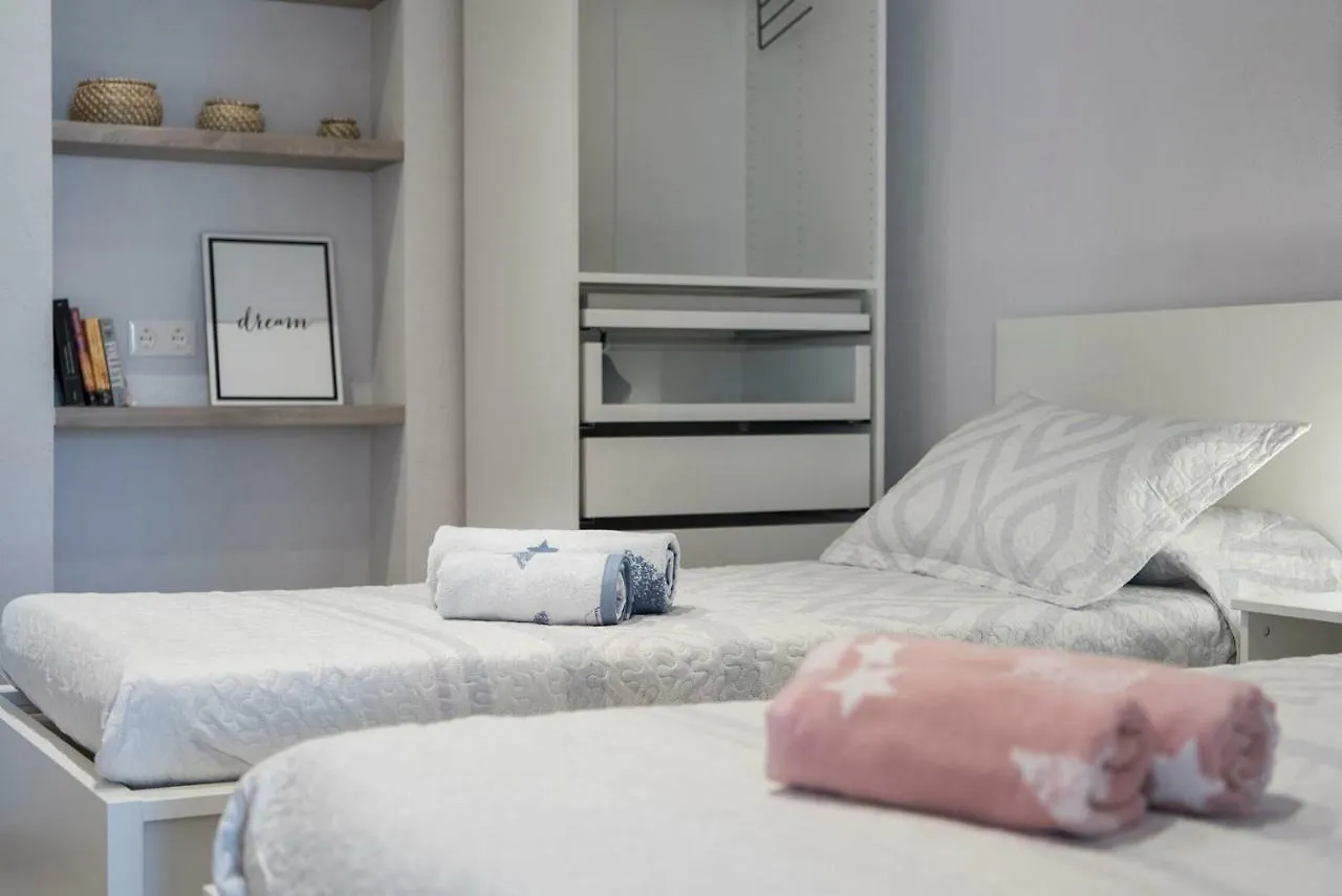 Lovely And Bright Apartment In The Heart Of Banyoles 0*,